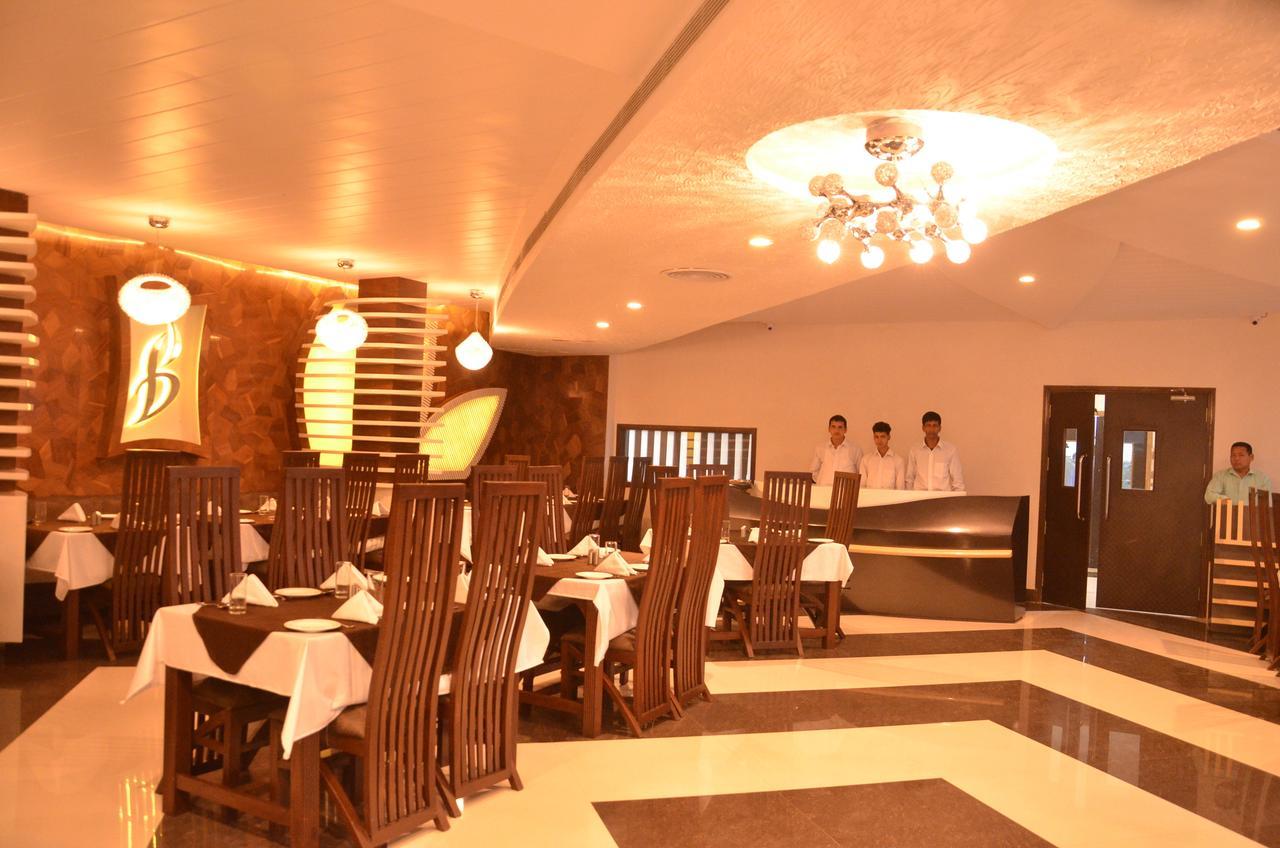 Hotel Bellevue inn Gangānagar Exterior foto